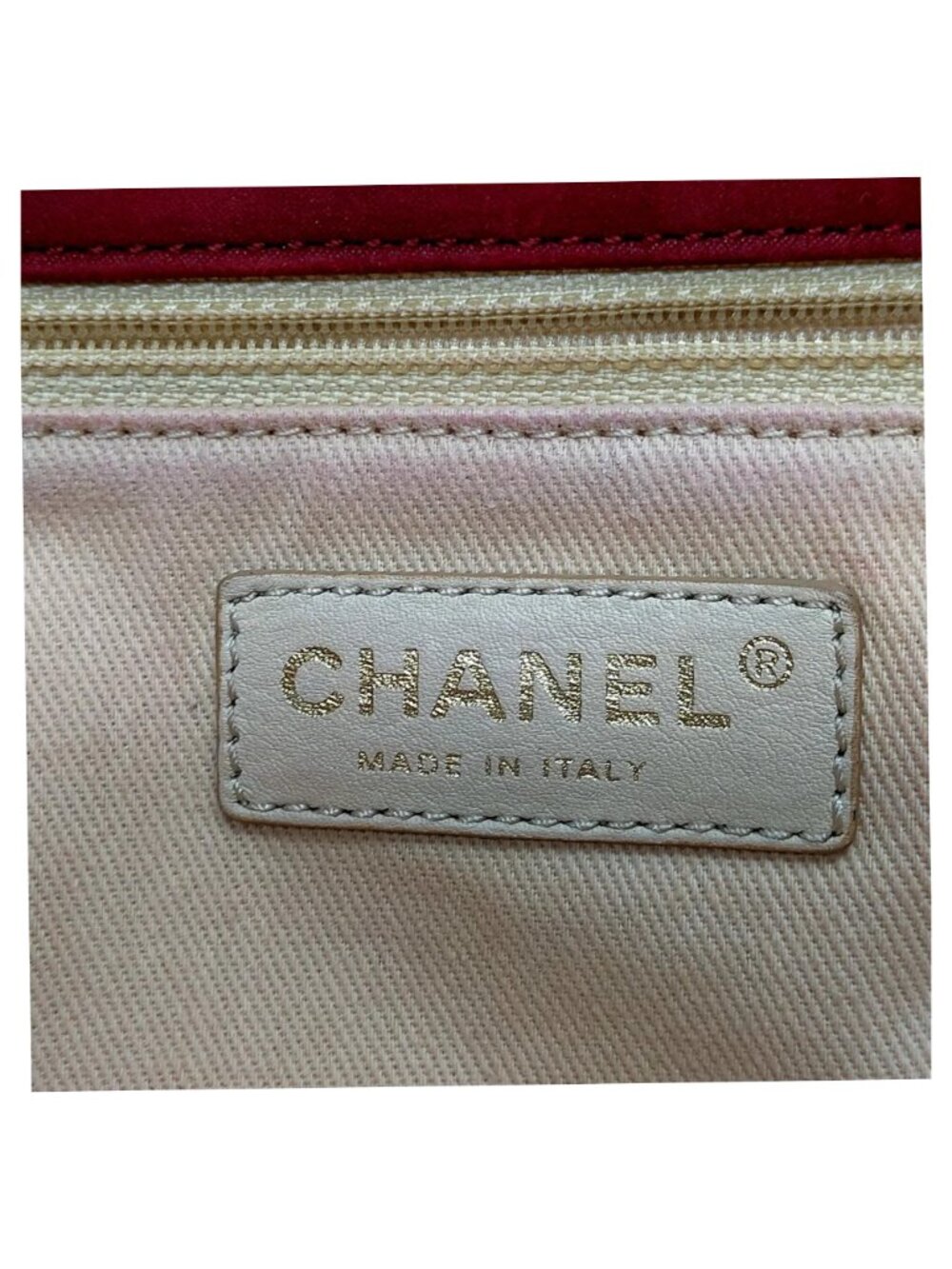 Authentic Chanel Quilted Flap Bag Red Leather Gold Chain Shoulder Bag Luxury - Picture 15 of 16